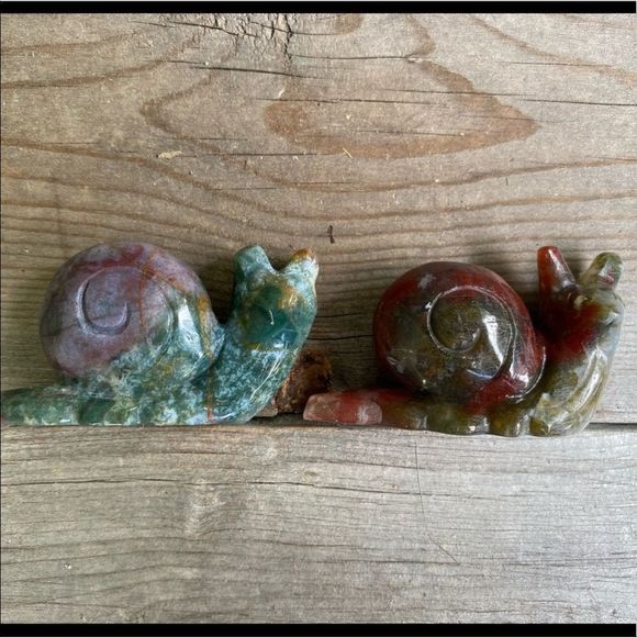 Crystal Snail Carvings - Picture 7 of 8